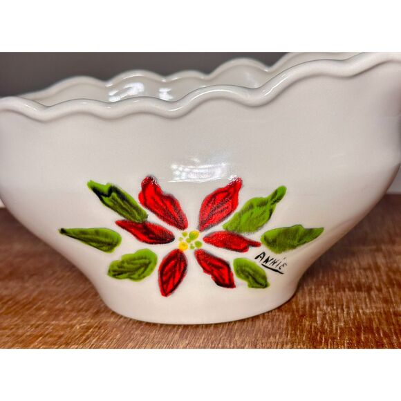 Hand-Painted Christmas Poinsettia Gravy Boat Dinning Serveware – Vintage Holiday - Picture 2 of 8